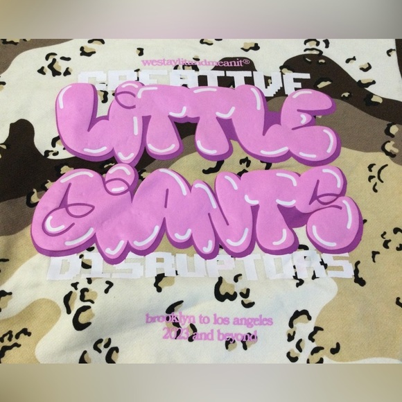 We Are Little Giants Creative Disruptors Choc Chip Camo Boy’s Hoodie Size 9/10 - Picture 9 of 10